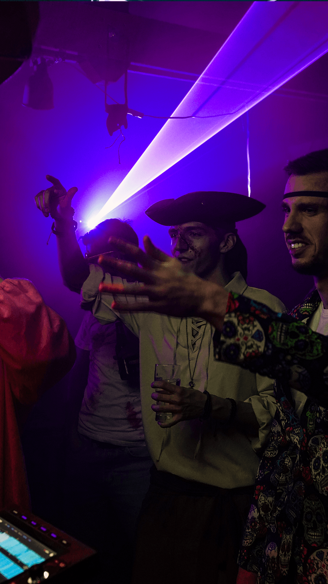 BASSWAV HALLOWEEN RAVE 2025 photo 9