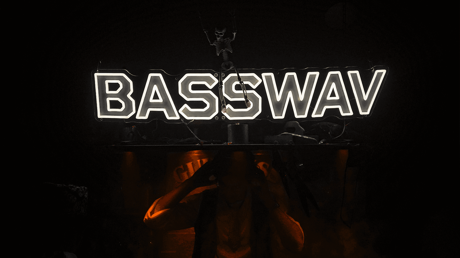 BASSWAV HALLOWEEN RAVE 2025 photo 12